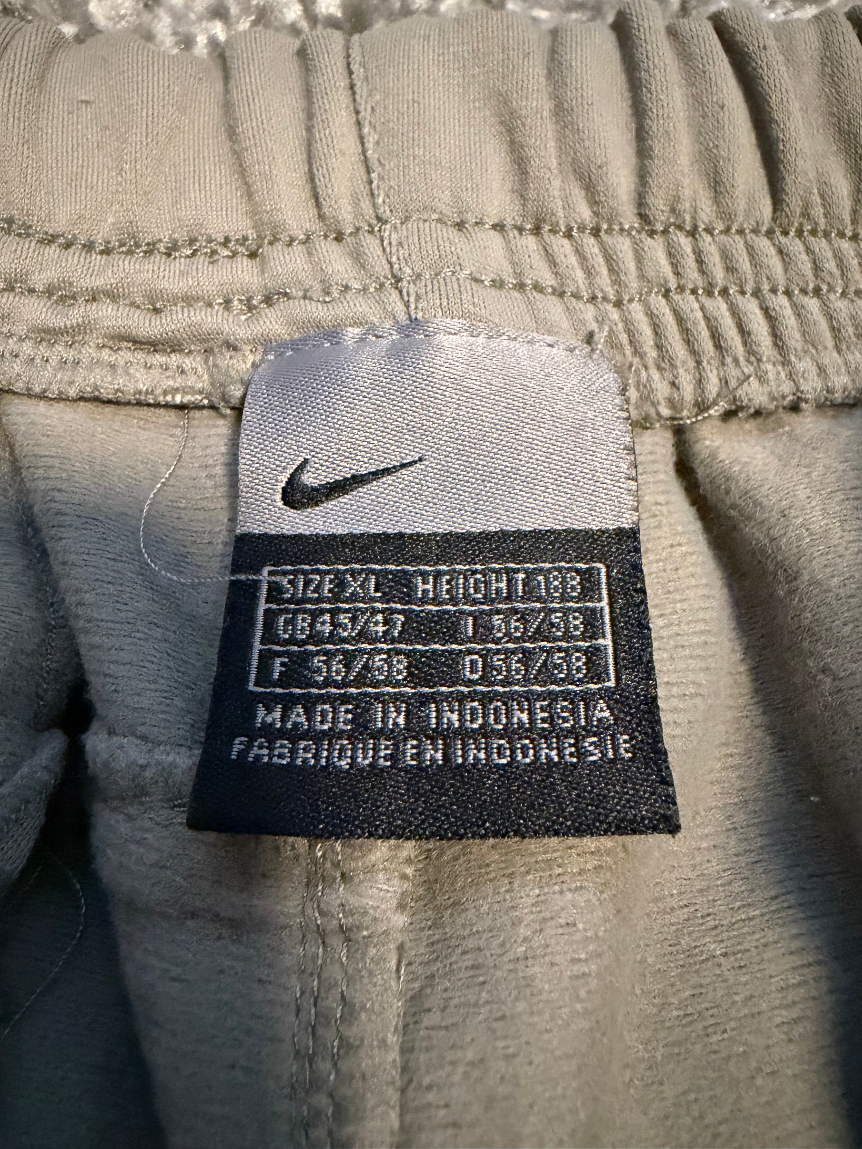 Nike Trackpants (XL)