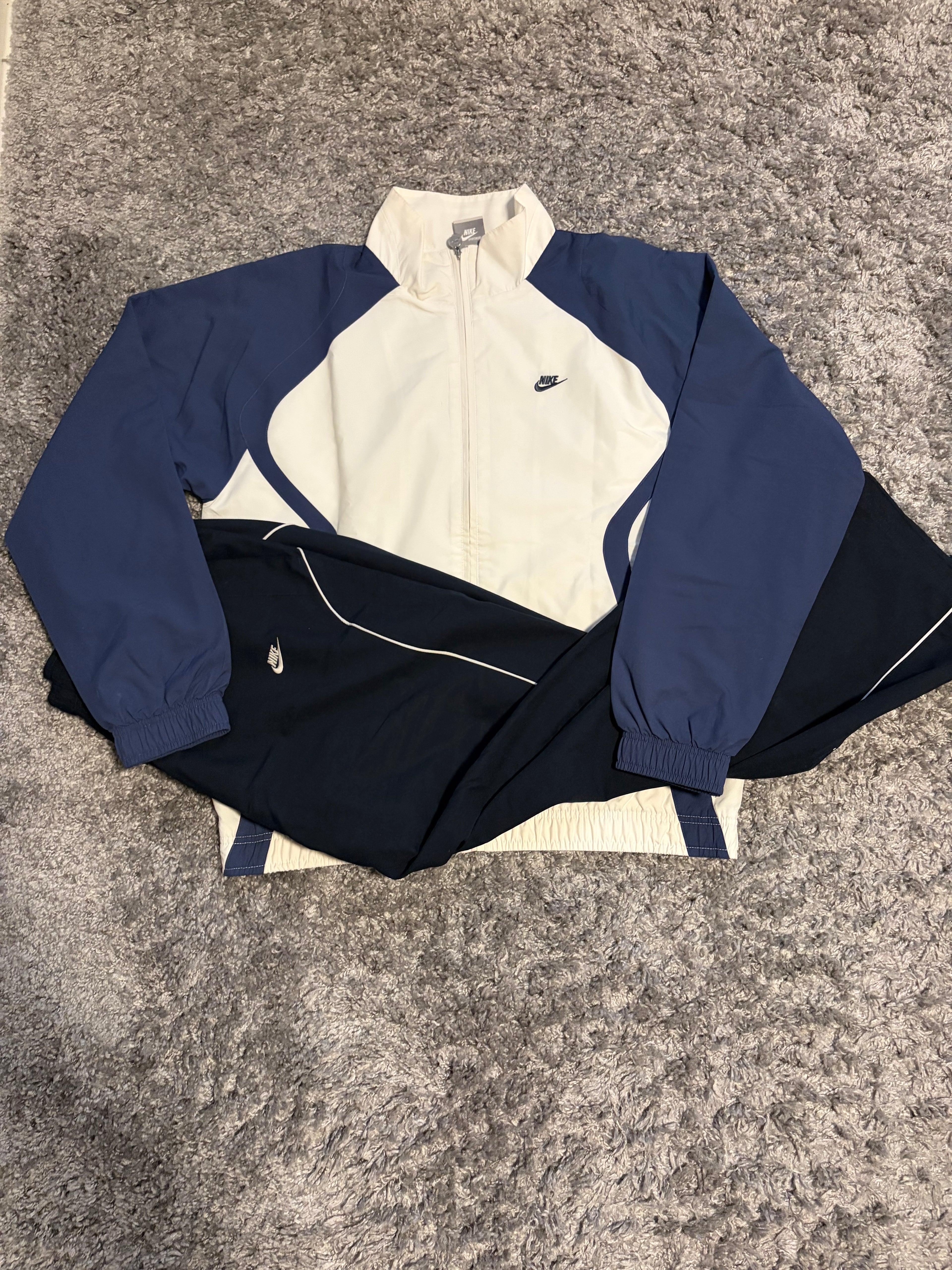 Nike Tracksuit (L)