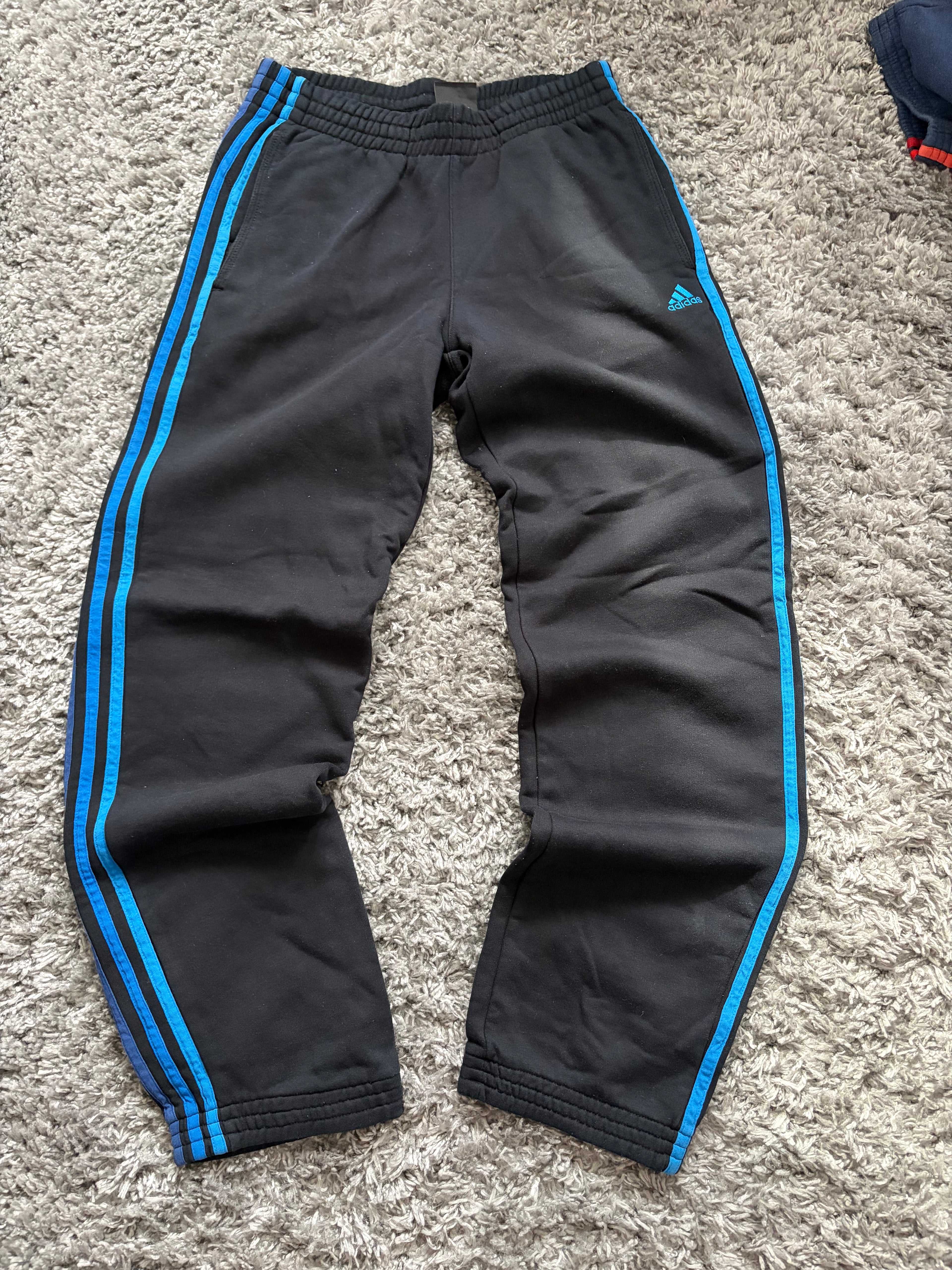 Adidas Trackpants (S)