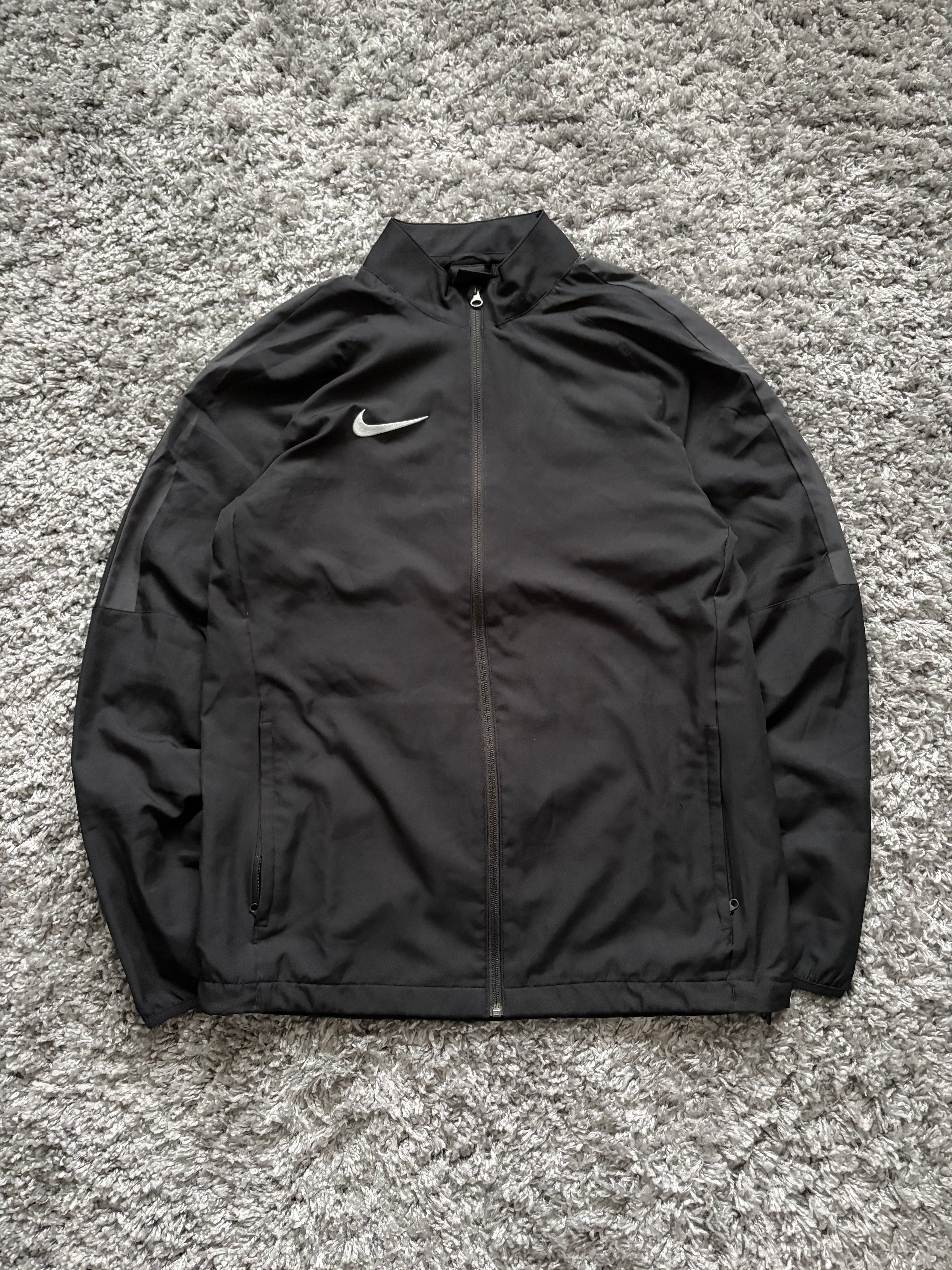 Nike Trackjacket (L)