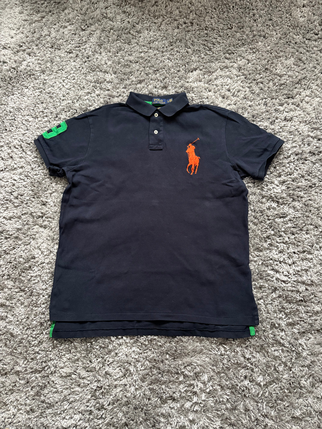 Ralph Lauren Polo (L)