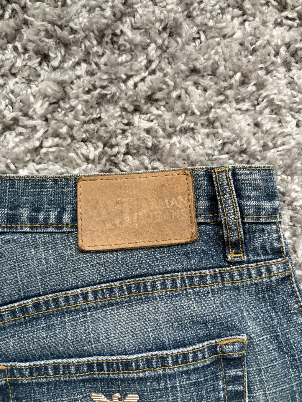 Armani Jeans (M)