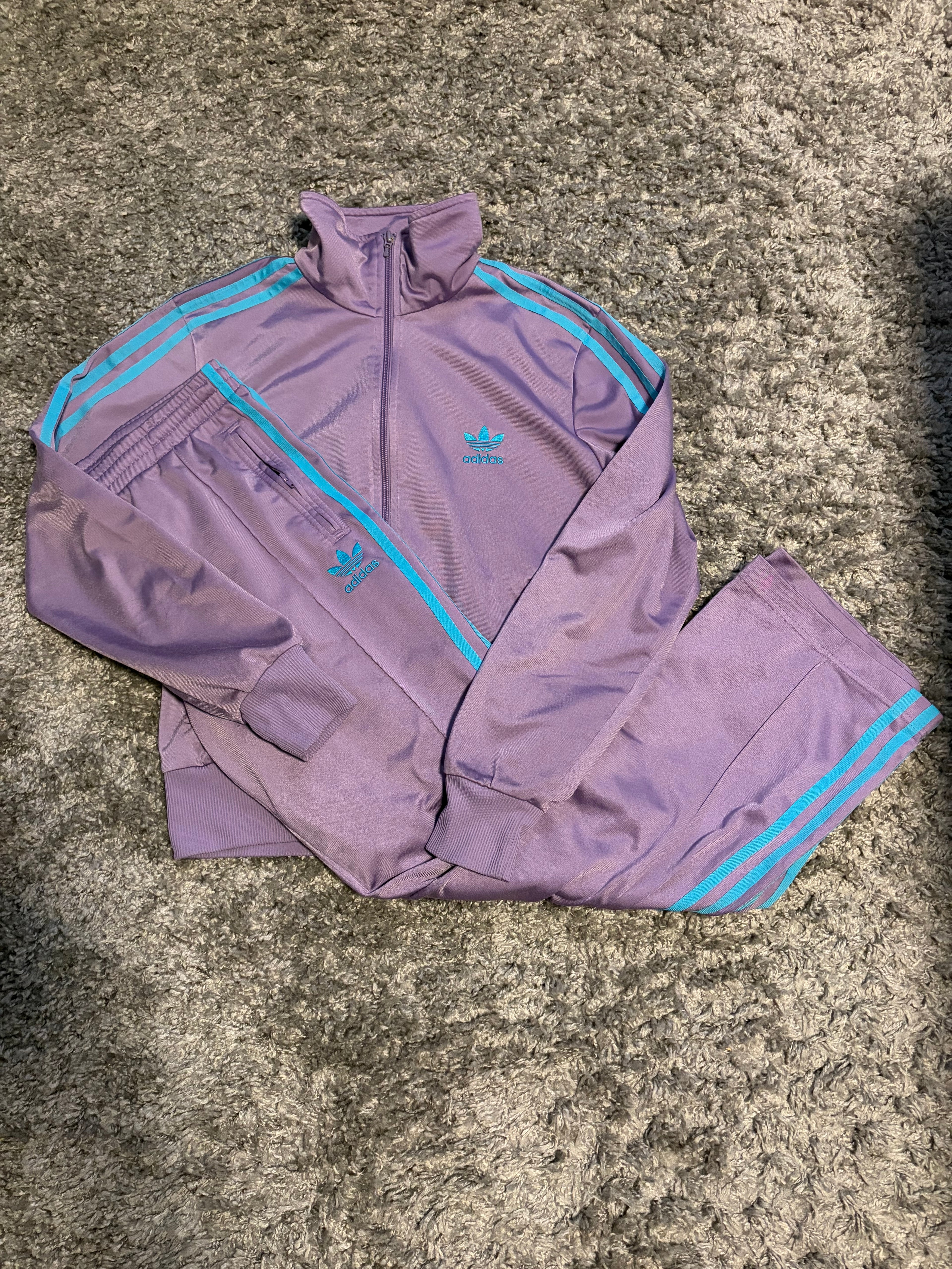 Adidas Tracksuit (S)